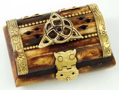 Am2Yjewelry-box-triquetra-mini-bone-chest_zpsmoulbrsl.jpg