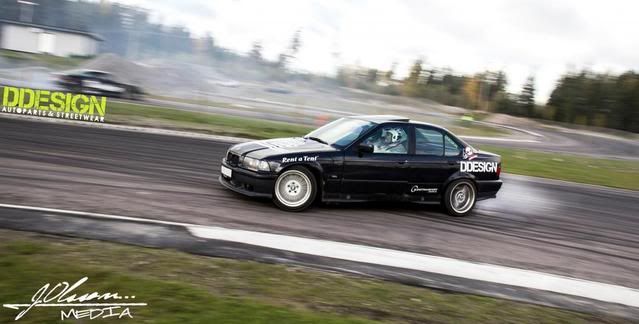 http://i1136.photobucket.com/albums/n488/Thell82/BMW%20JDM3/175032_447043358675433_1058394128_o_zpsfb7e79ff.jpg