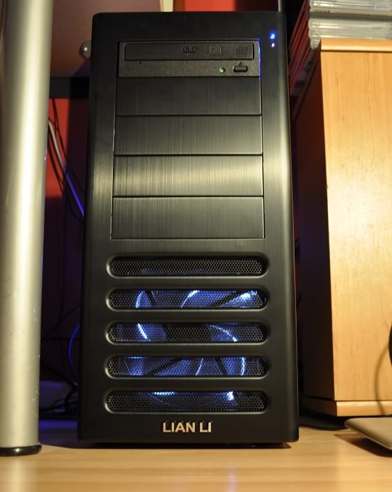 LianLiPC-7FNW-1.jpg