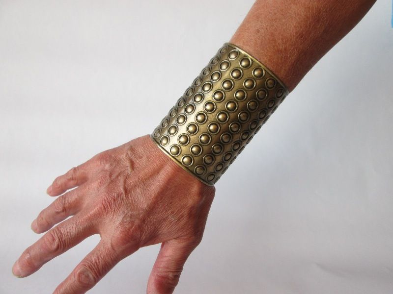 ROMAN WARRIOR GREEK VIKING GLADIATOR COSTUME WRIST METAL CUFFS GUARD
